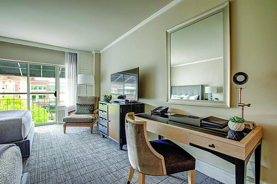 Woodmark Hotel & Still Spa