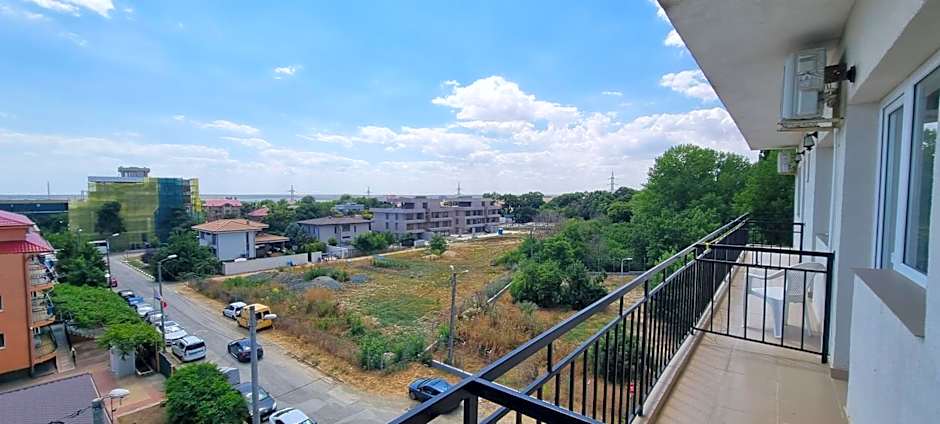 Blue Sky Hotel