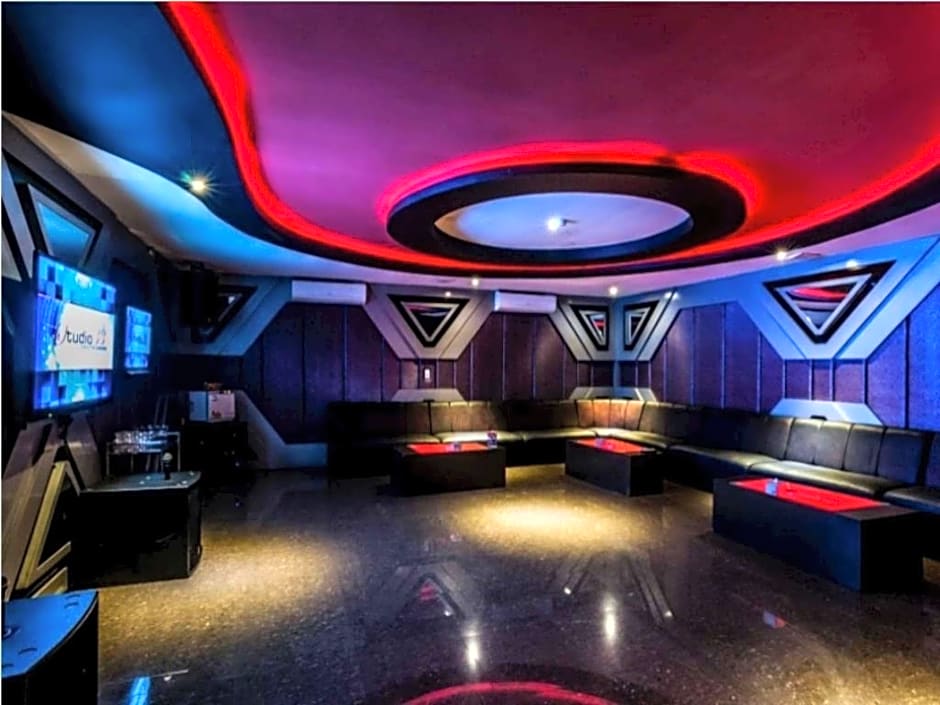 CLARO KENDARI (ex. Grand Clarion Hotel & Convention)