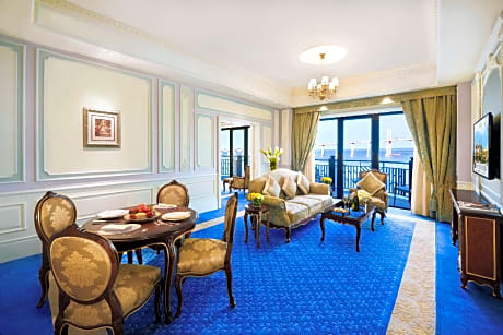 1-Bedroom Sea View Suite