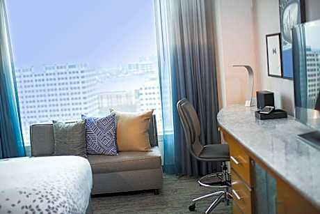 Double Room with Two Double Beds and Adapted Tub - Mobility Accessible