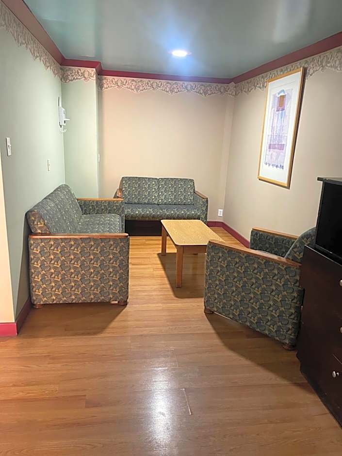 Provo Inn & Suites
