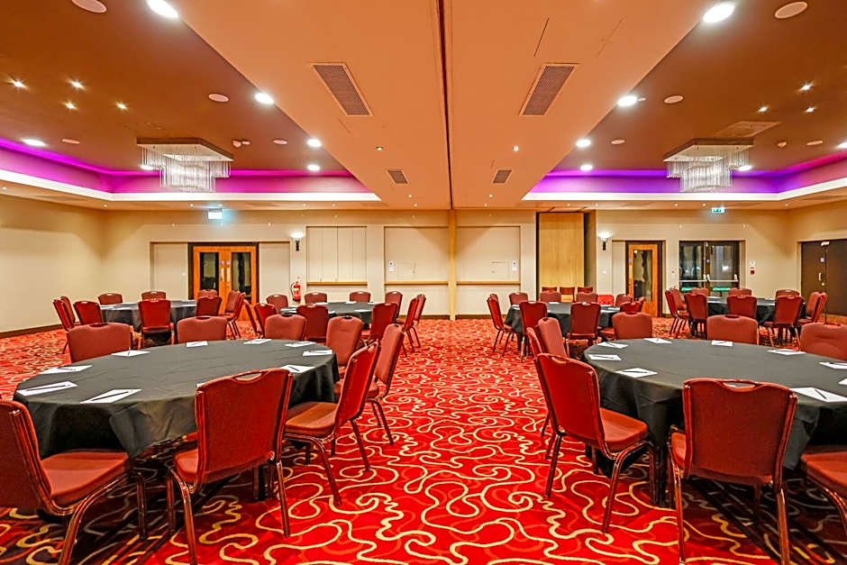Gloucester Robinswood Hotel By Sunday