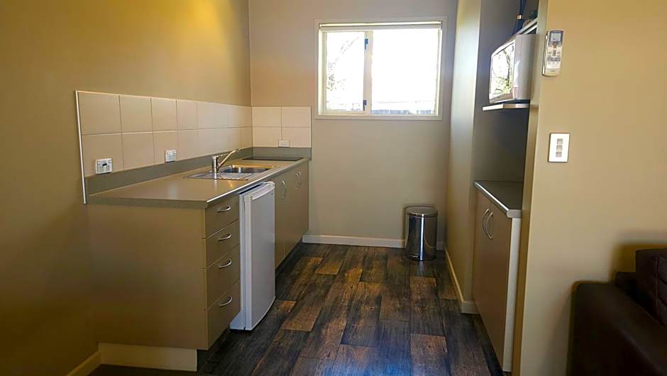 Sierra Motel and Apartments