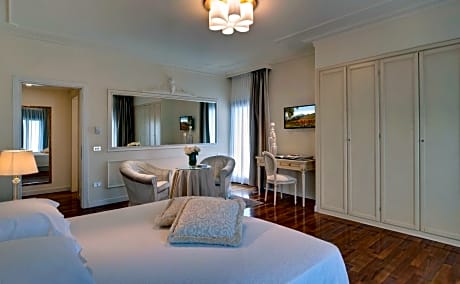 Superior Double or Twin Room with Garden View