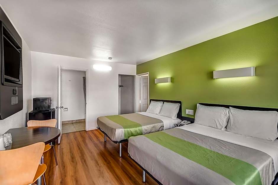 Motel 6-Visalia, CA