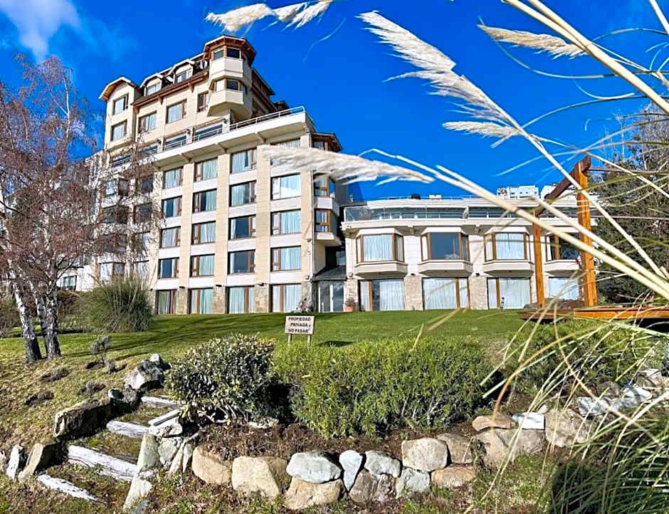 Cacique Inacayal Lake Hotel & Spa