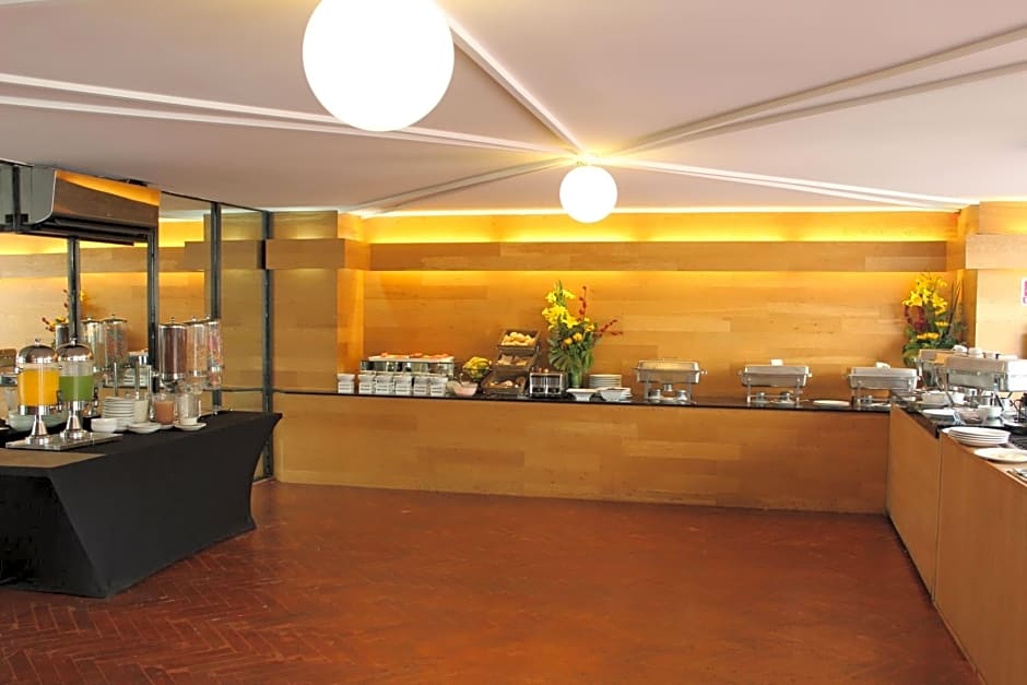 Hotel El Ejecutivo by Reforma Avenue