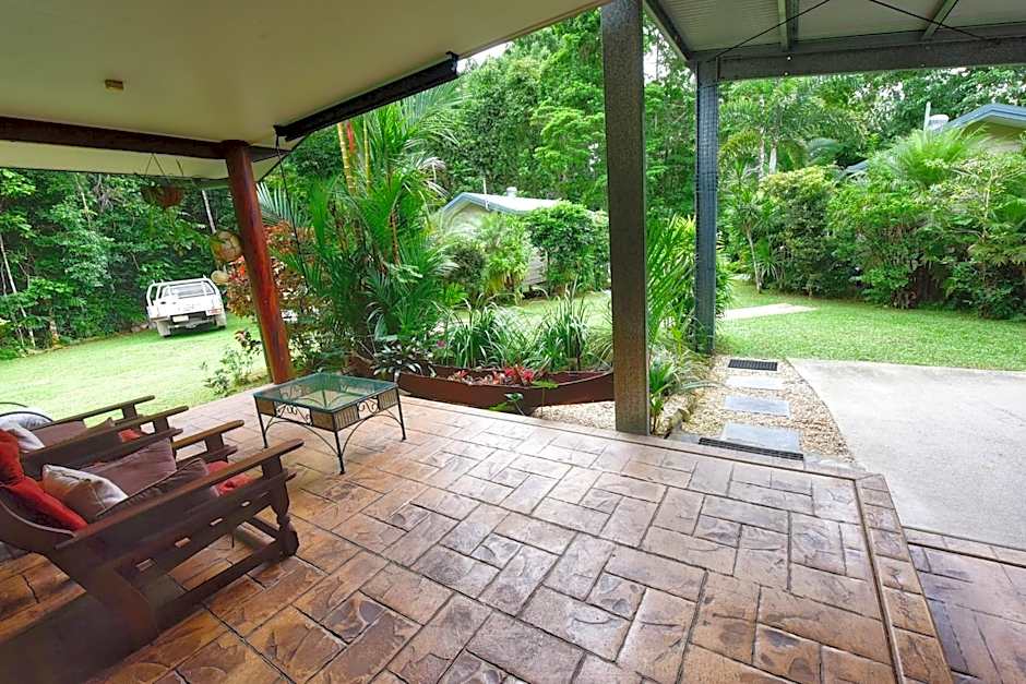 Thornton Beach Bungalows Daintree