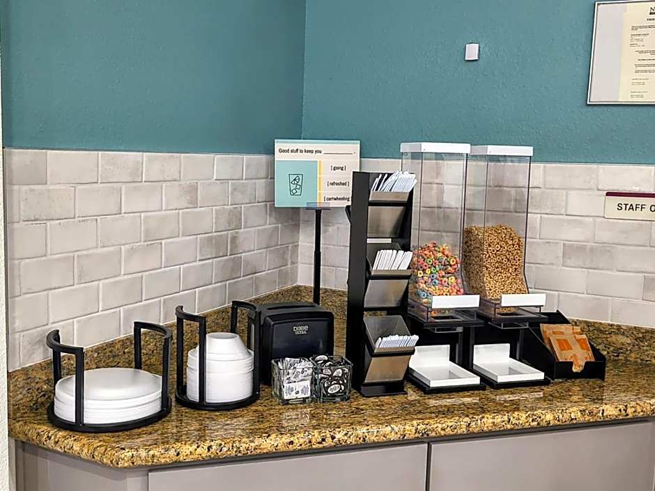 Grander Inn & Suites by IHG
