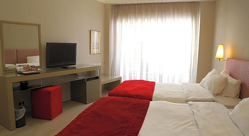 Warwick Palm Beach Hotel