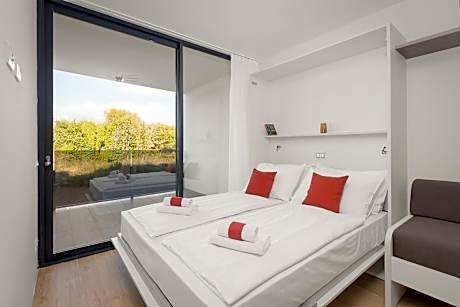 Two-Bedroom Apartment with Balcony (6 people)