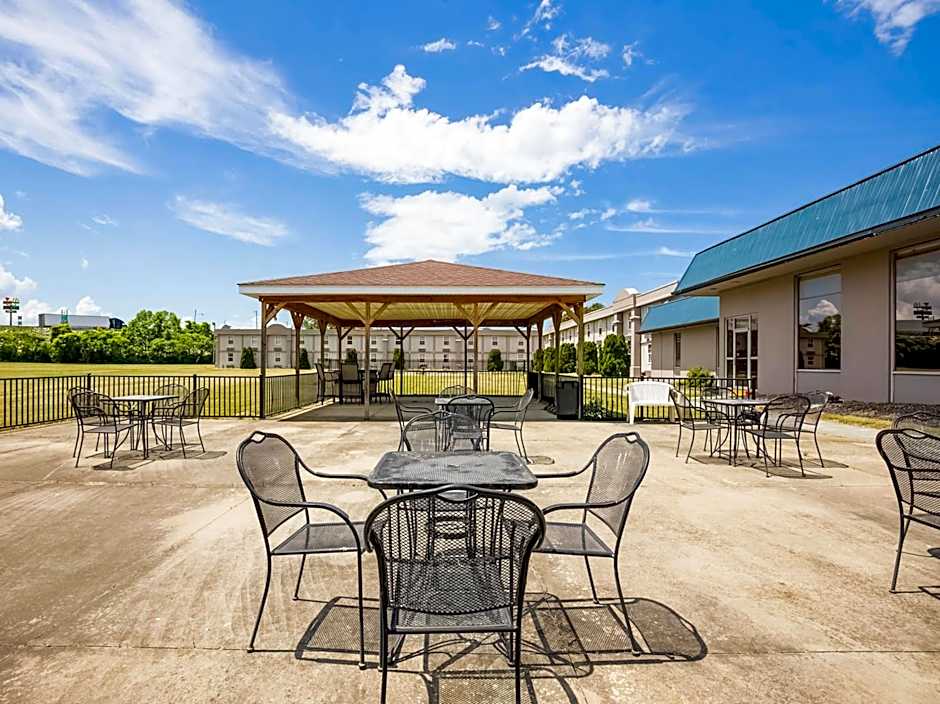 Days Inn by Wyndham Conneaut