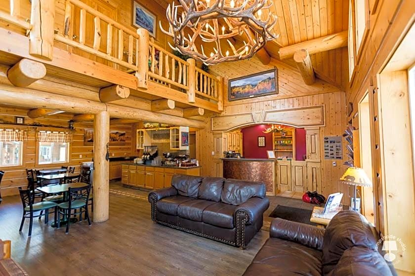 Cabin Creek Inn