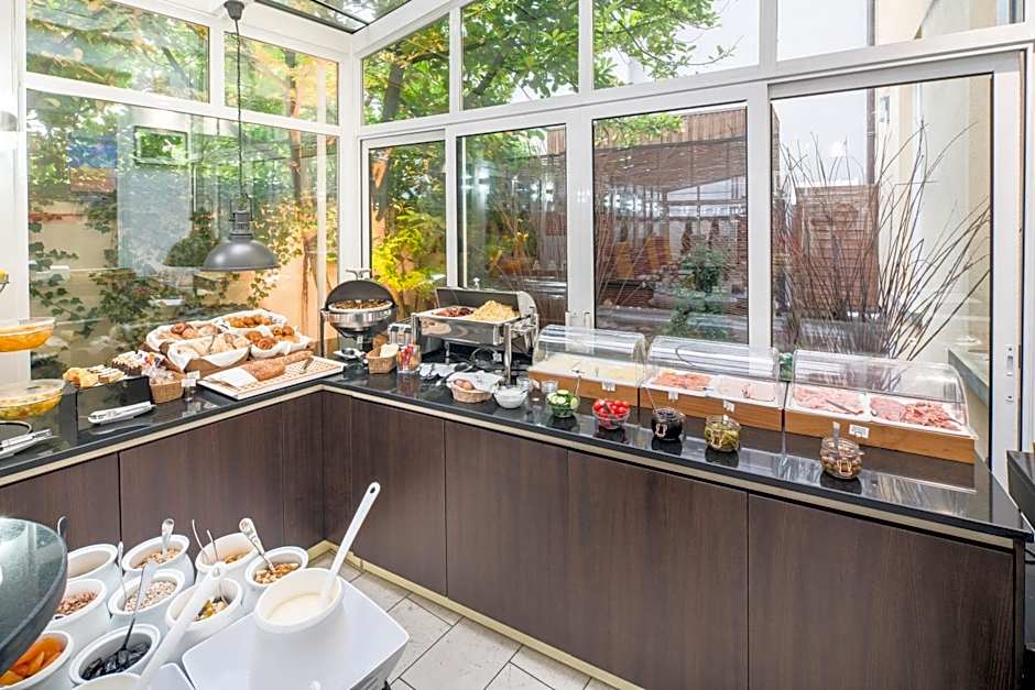 Best Western Plus Grand Hotel Victor Hugo