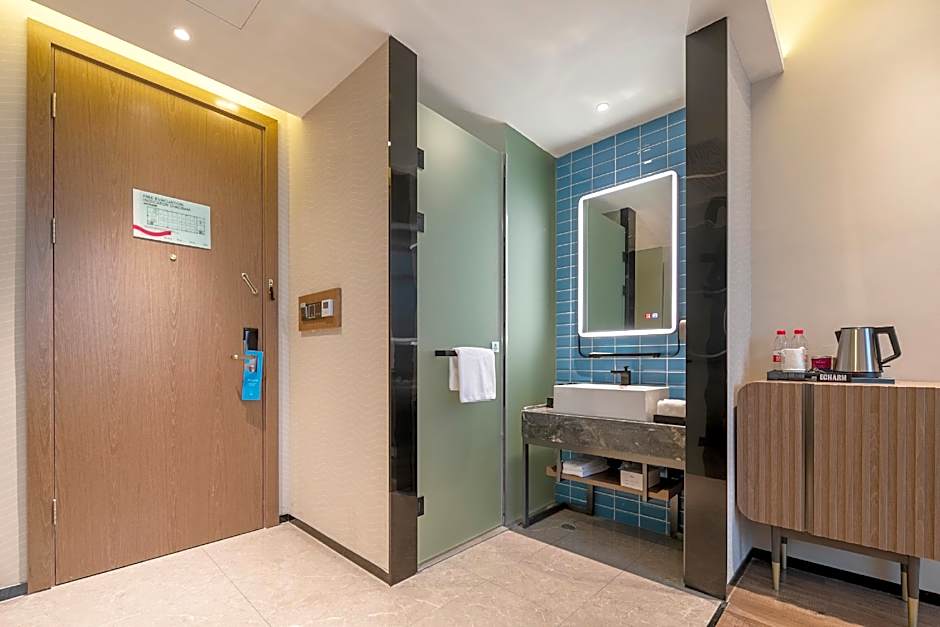 Echarm Hotel Huangshi North Station Tuanchengshan Wanda
