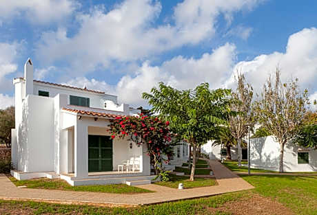 Two Bedroom Duplex Premium  Suite - Water Park Access Included (4 Adults)