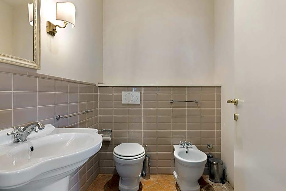 Palazzina dei Cacciatori