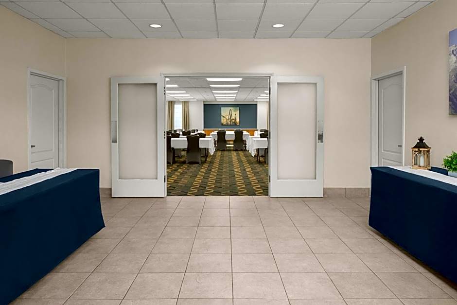 Residence Inn by Marriott Santa Clarita Valencia