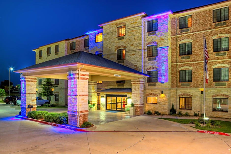 Holiday Inn Express and Suites Granbury