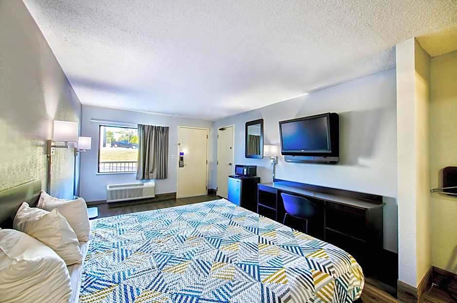 Motel 6 Birmingham, AL - Medical Center - nverness Hwy 280