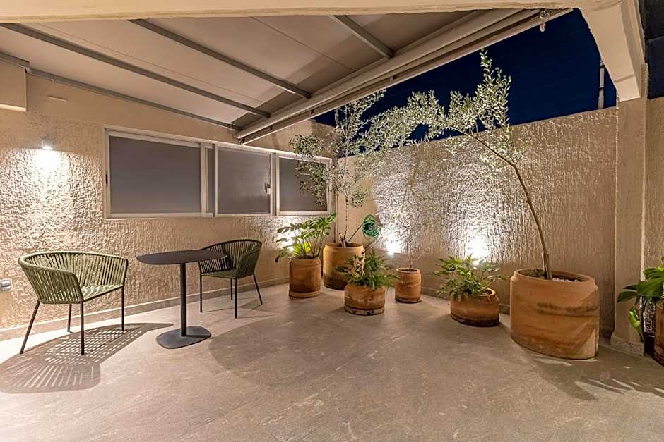 Oliva Plaza Hotel