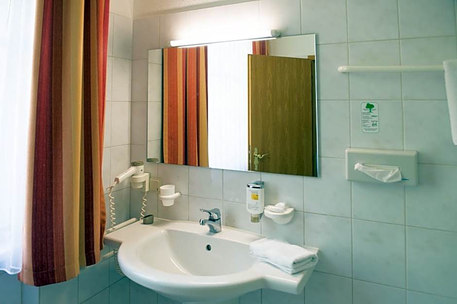 Land- und Golfhotel Alte Fliegerschule