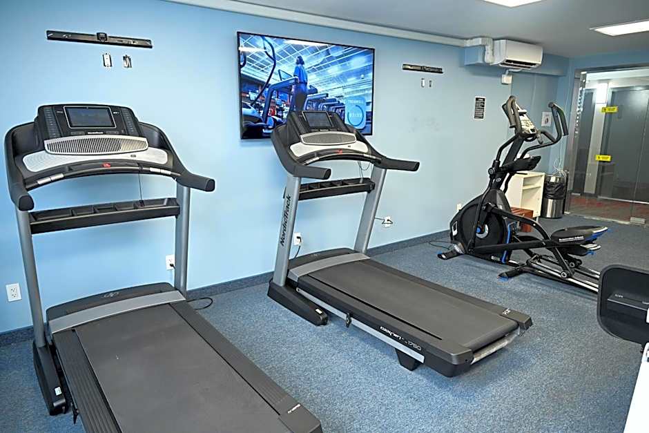 Ramada by Wyndham North Bergen