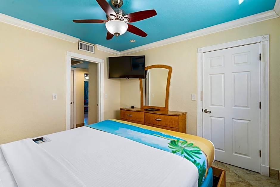 Photo 1 of 4 of Deluxe 1 Bedroom 1 Queen Bed with Sofabed Suite