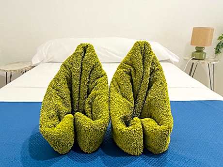 Single Room with Shared Shower and Toilet