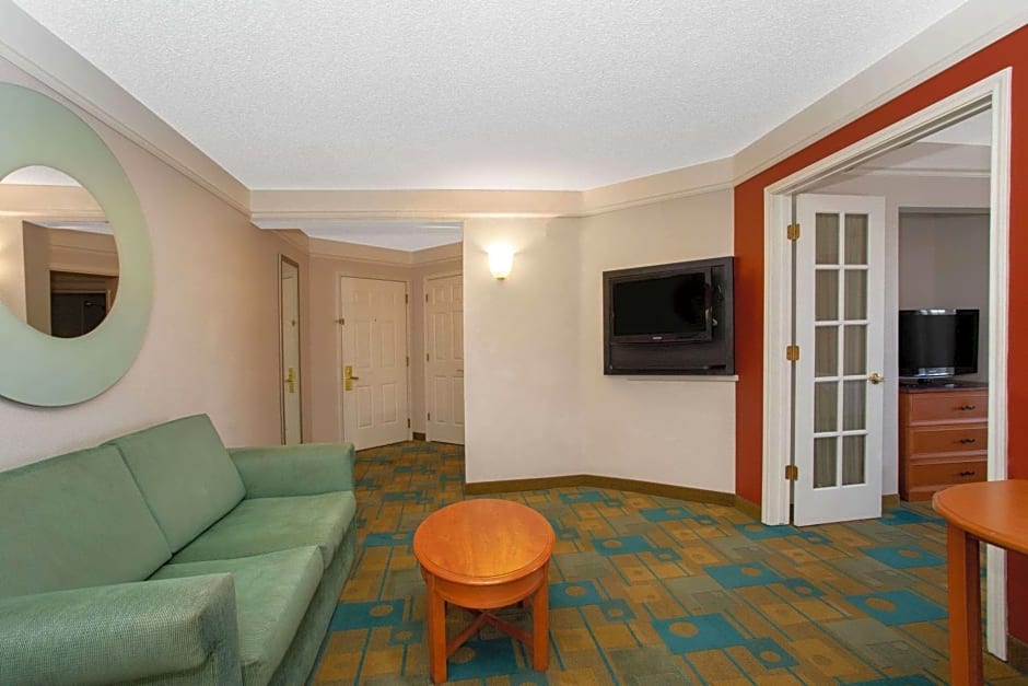 La Quinta Inn & Suites by Wyndham Denver Southwest Lakewood