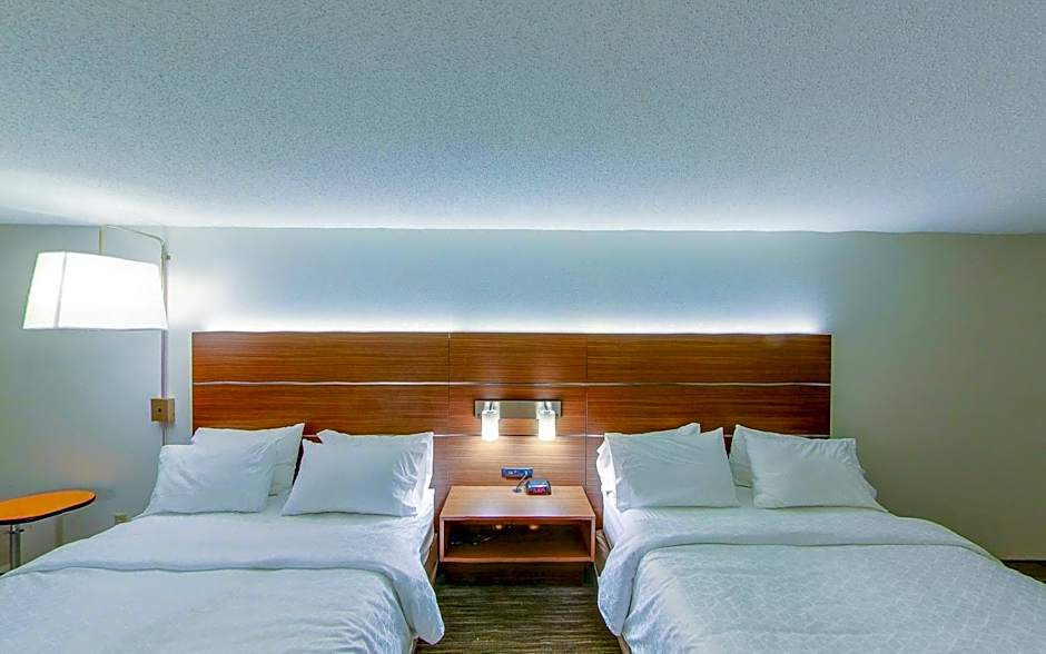 Holiday Inn Express Fort Wayne - East - New Haven By IHG