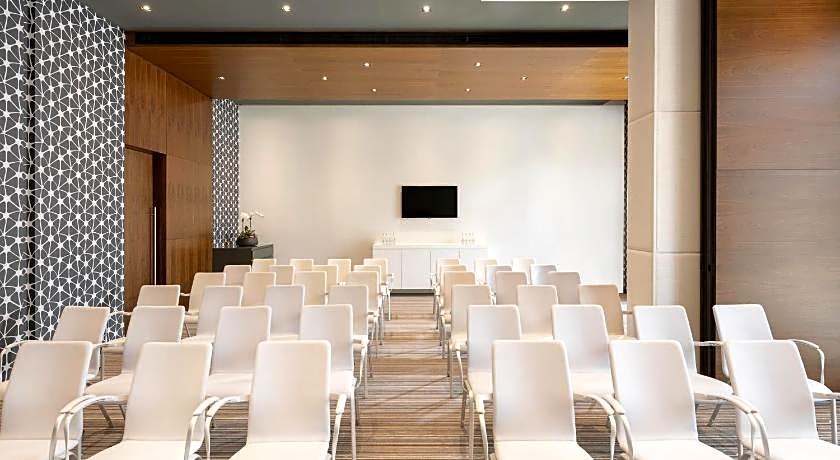 Hyatt Place Dubai Wasl District