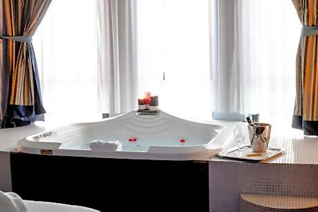 Junior Suite with Private Pool