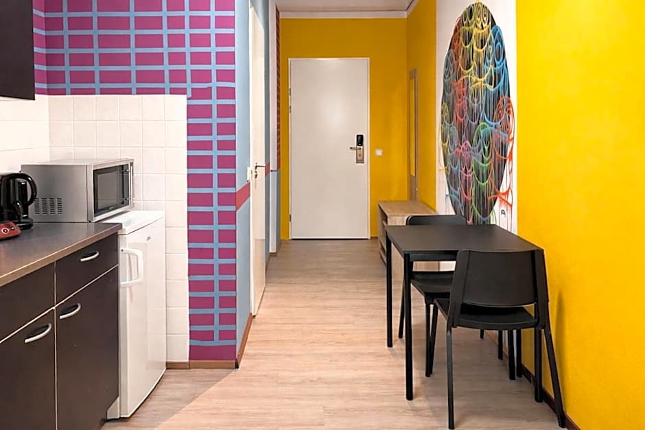 Amsterdam Teleport Hotel