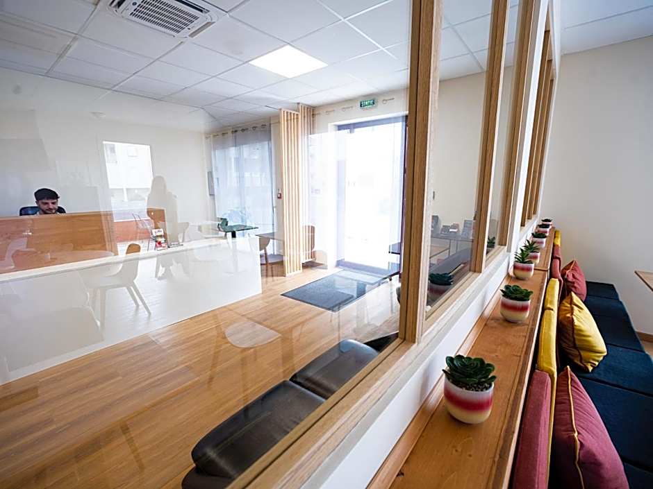 Hotel Grand Cap Rooftop Pool