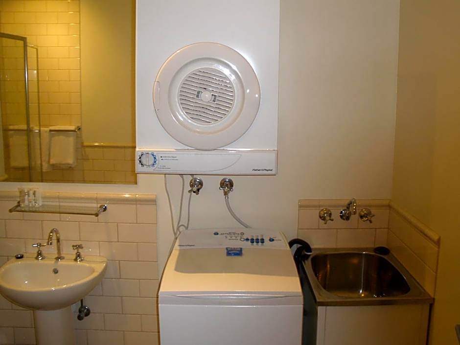 Launceston Central Apartment Hotel