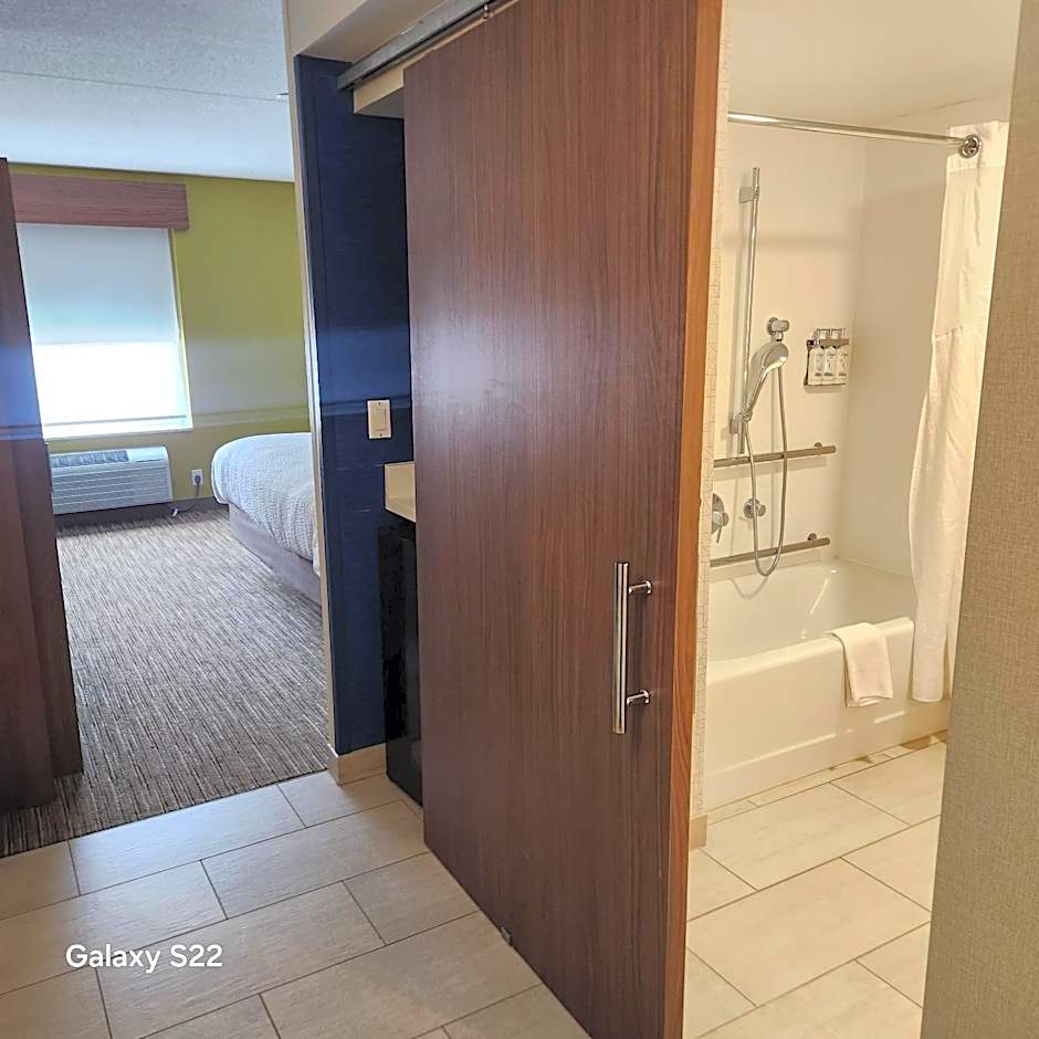 Holiday Inn Express Chelmsford By IHG