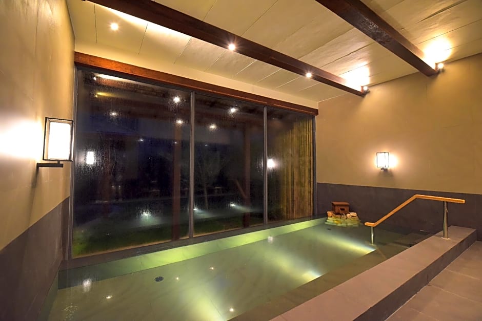 Onsen at Moncham
