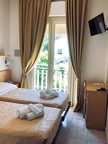 Basic Double or Twin Room