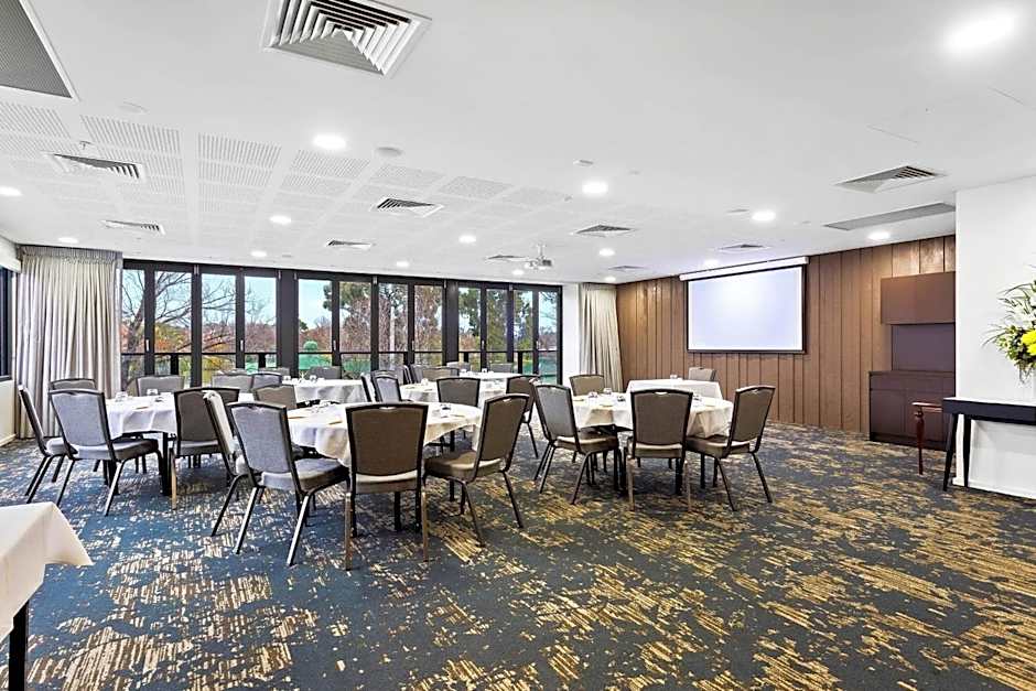 QUALITY HOTEL LAKESIDE