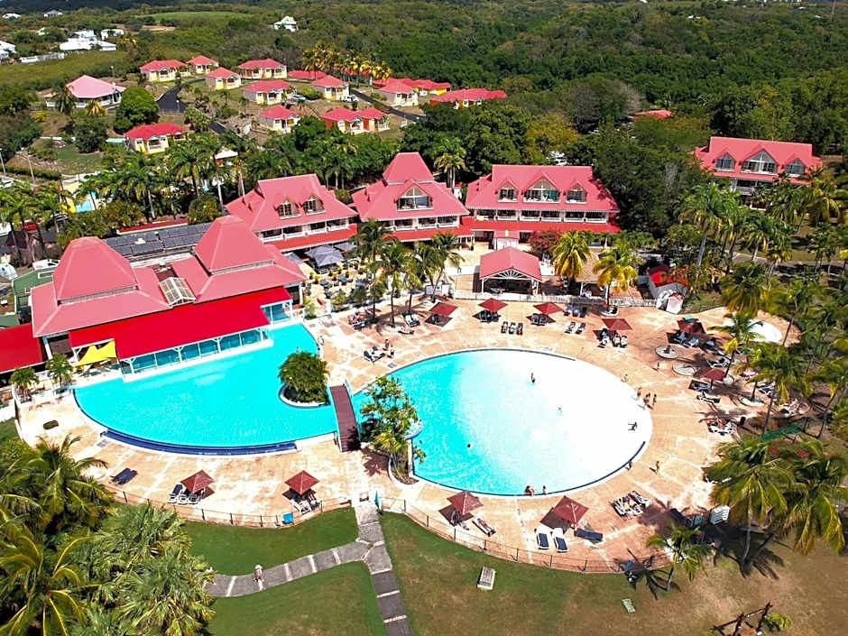 Sur la Plage - Club Sainte-Anne