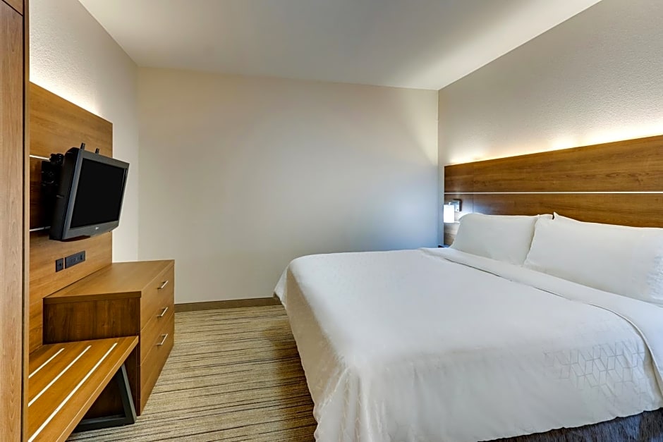 Holiday Inn Express Hotel & Suites Waxahachie By IHG