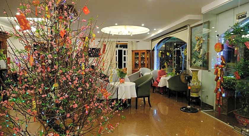 Hoa Phat Hotel & Apartment