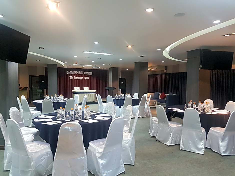 The Loft Seaside Sriracha Hotel