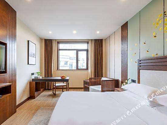Radisson Blu Hotel (Beilun Huashan Road)