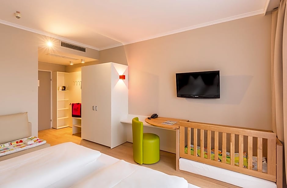 All in Red Thermenhotel