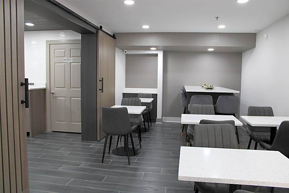 Super 8 by Wyndham Athens