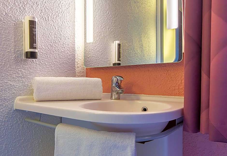 B&B HOTEL Châteauroux A20 L'Occitane