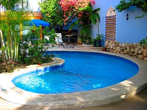Hotel Medio Mundo